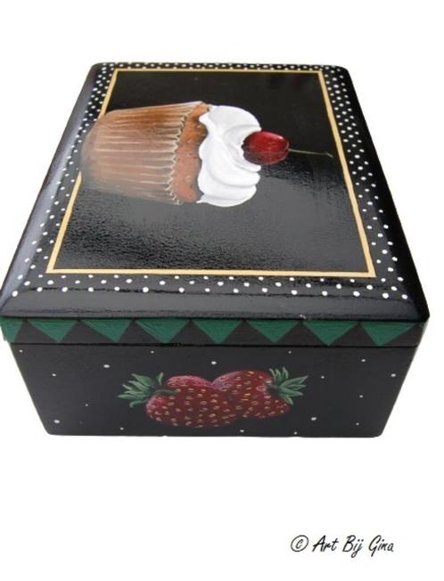 Cupcake & Aardbeien, hand geschilderd op een houten kistje, Antiek en Kunst, Kunst | Overige Kunst, Ophalen of Verzenden