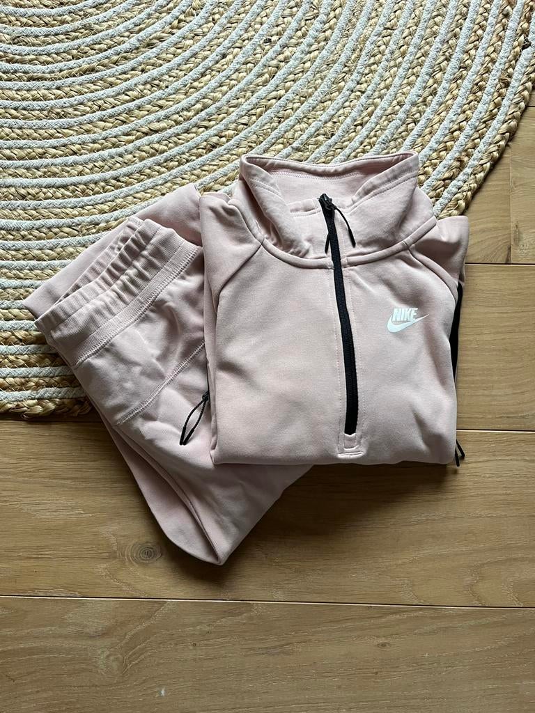 Nike joggingpak, Ophalen of Verzenden, Zo goed als nieuw, Maat 36 (S), Roze
