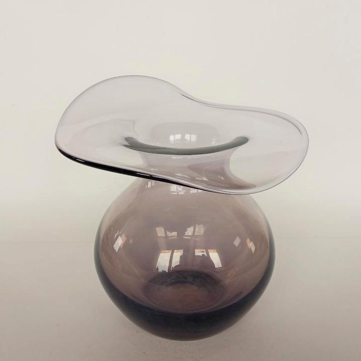 Vaas Magnor Boblen Saturnus, Antiek en Kunst, Antiek | Glas en Kristal, Ophalen of Verzenden