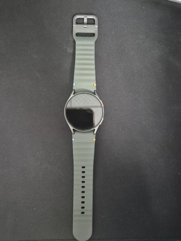 Samsung Galaxy Watch7 40mm, Sieraden, Tassen en Uiterlijk, Smartwatches, Zo goed als nieuw, Android, Grijs, Conditie, Ophalen