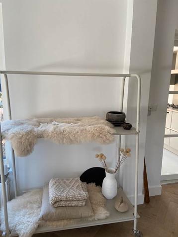 Roomdivider decorek boekenrek rek met schappen metaal met ho beschikbaar voor biedingen
