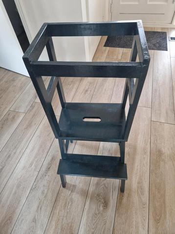 Learning Tower / Keukenhulpje  beschikbaar voor biedingen