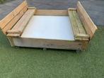 Zandbak van geïmpregneerd hout met zitje en deksel, Ophalen, Gebruikt
