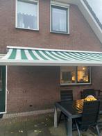 Zonnescherm 5m breed, uitval 2,5m Knikarmen, Ophalen, Gebruikt, 450 cm of meer, 150 tot 300 cm