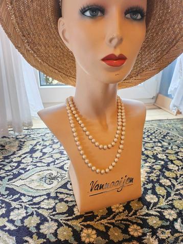 Parelcollier met gouden sluiting 585 beschikbaar voor biedingen