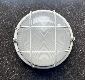 Vintage metalen Bullseye wand/plafond-lamp(3*) beschikbaar voor biedingen