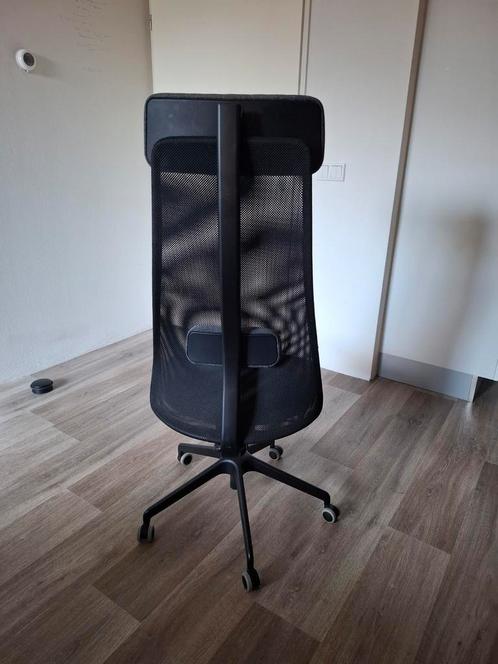 Titel: IKEA MARKUS / JÄRVFJÄLLET Bureaustoel – Donkergrijs,, Huis en Inrichting, Bureaustoelen, Zo goed als nieuw, Grijs, Ophalen