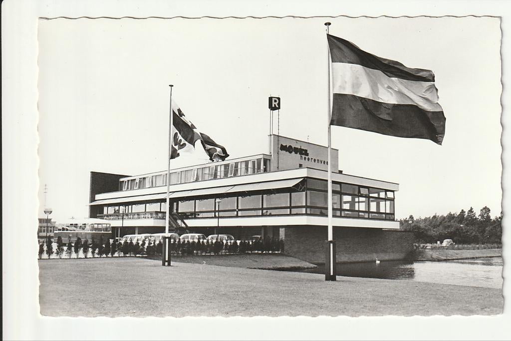 HEERENVEEN MOTEL FRIESE NEDERLANDSE VLAG AUTO DAF HAINJE BUS, Ophalen of Verzenden, 1960 tot 1980, Ongelopen, Friesland