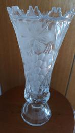 Glazen vaas met bloemmotief, Huis en Inrichting, Woonaccessoires | Vazen, 50 tot 75 cm, Wit, Ophalen of Verzenden, Glas