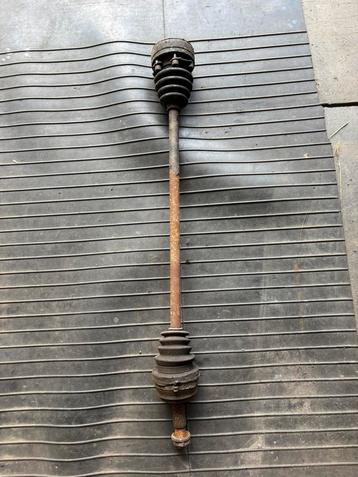 Golf 2 aandrijfas 1300 cc beschikbaar voor biedingen