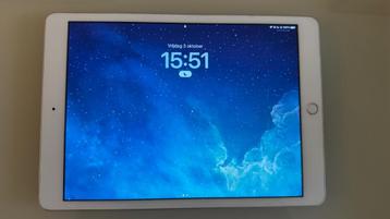 IPAD 2020 8e generatie 32GB 10,2inch TOPSTAAT in de DOOS beschikbaar voor biedingen