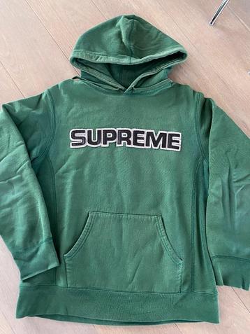 Suprème hoody groen. Maat M beschikbaar voor biedingen