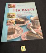 Tea party. Boek. €2,50, Ophalen of Verzenden, Zo goed als nieuw