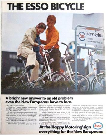 12 vintage advertenties reclames Esso Happy motoring 61-70 beschikbaar voor biedingen