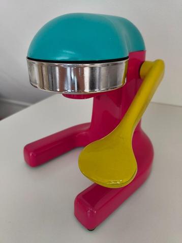Vintage citruspers  beschikbaar voor biedingen