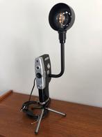 Lamp gemaakt van een oude Fujica filmcamera, Huis en Inrichting, Lampen | Tafellampen, Ophalen of Verzenden, Zo goed als nieuw