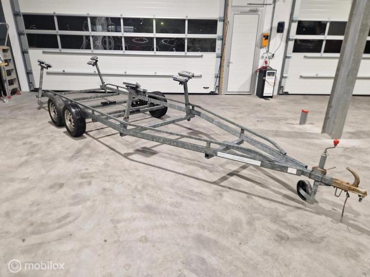 Freewheel Stallingstrailer 8 meter 2750kg, Watersport en Boten, Boottrailers, Gebruikt, Overige typen, Dubbelassig (tandemas)