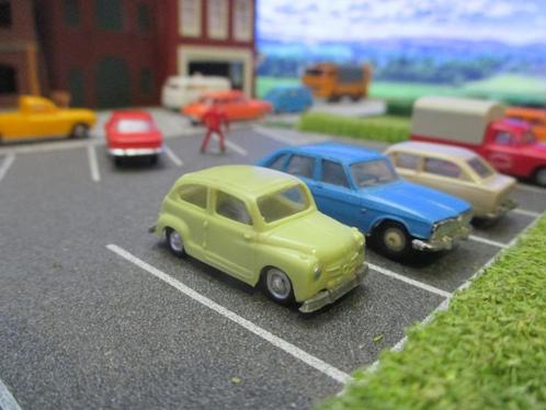 1955 - 1973 SEAT ( FIAT ) 600 - EKO creme-groen, Hobby en Vrije tijd, Modelauto's | 1:87, Zo goed als nieuw, Auto, Overige merken