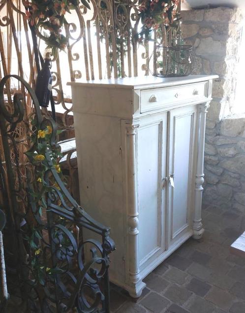 Aparte kast met 2 deuren, een lade en 2 pilaren, Antiek en Kunst, Curiosa en Brocante, Ophalen