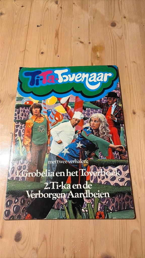 Tita tovenaar, Boeken, Film, Tv en Media, Zo goed als nieuw, Ophalen of Verzenden