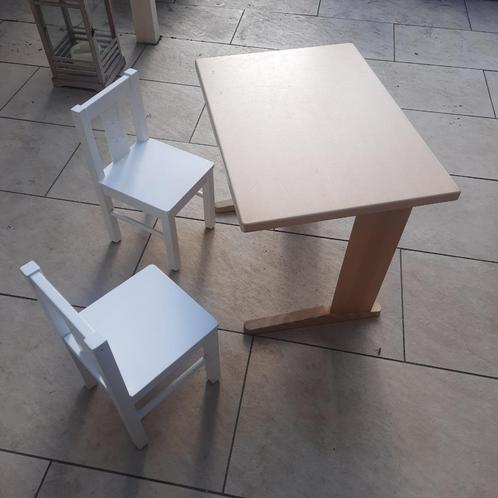 IKEA kinderstoeltje en tafeltje, Kinderen en Baby's, Kinderkamer | Tafels en Stoelen, Gebruikt, Tafel(s) en Stoel(en), Ophalen