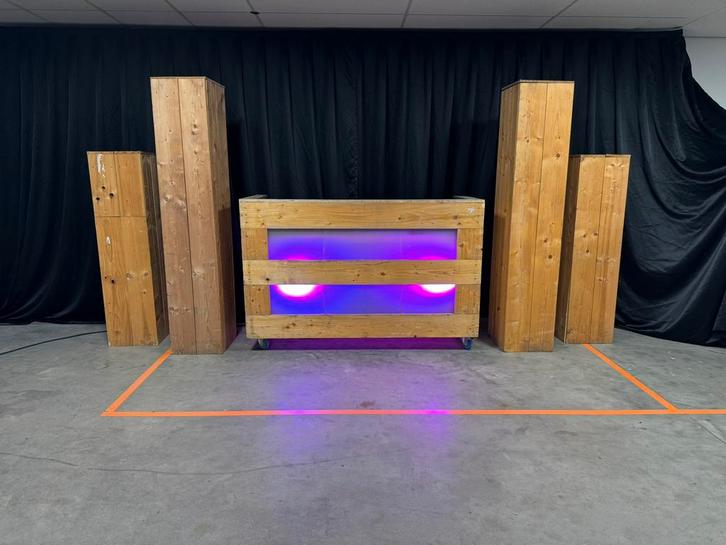 ✅ LED DJ Booth met 4 zuilen (totems), Muziek en Instrumenten, Licht en Laser, Licht, Ophalen