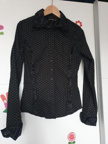 Zwarte blouse maat S beschikbaar voor biedingen