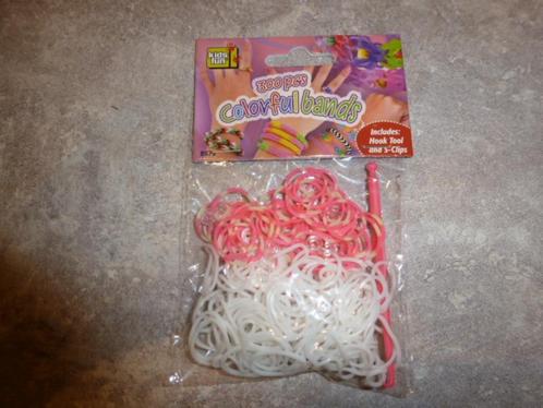 NIEUW 200 wit met rose/witte loom bandjes 5zakjes voor 10,00, Kinderen en Baby's, Speelgoed | Educatief en Creatief, Nieuw, Knutselen