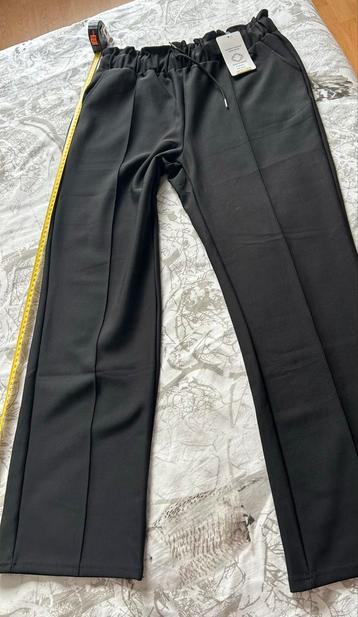Nieuwe zwarte broek - maat 44/46 beschikbaar voor biedingen