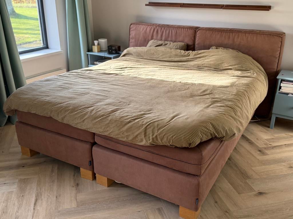 Grote comfortabele boxspring van Kärlsson 220x180, Ophalen, Gebruikt, Bruin, Tweepersoons