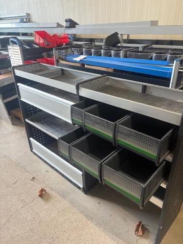 BOTT (1075) L178 B43 H111 €399 beschikbaar voor biedingen