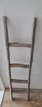 Decoratieve Houten Trap, Doe-het-zelf en Verbouw, Ladders en Trappen, Ophalen, Gebruikt, Trap, Minder dan 2 meter