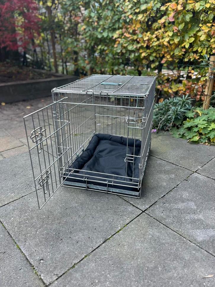 Bench 43 x 52 x 60, Dieren en Toebehoren, Hondenbenches, Zo goed als nieuw, Ophalen