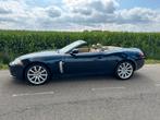Jaguar XK Cabrio | 4.2 V8 | Indigo Blauw | Youngtimer, Auto's, Cabriolet, Leder, Particulier, 92 €/maand