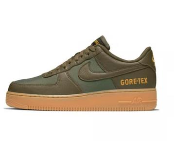 Nike Air Force Goretex maat 43 beschikbaar voor biedingen