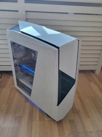 Custom pc beschikbaar voor biedingen