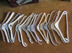 16 kledinghangers voor 1,50 euro, Ophalen of Verzenden, Gebruikt, Kunststof, Volwassenen