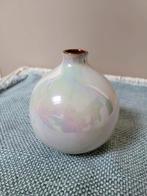 Bol-Vaasje in parelmoer, Overige kleuren, Aardewerk of Porselein, Ophalen of Verzenden, Zo goed als nieuw