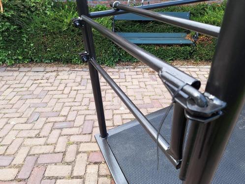 ZEER solide, zware behandelbox opvoelbox, Dieren en Toebehoren, Paarden en Pony's | Verzorgingsproducten, Nieuw, Ophalen