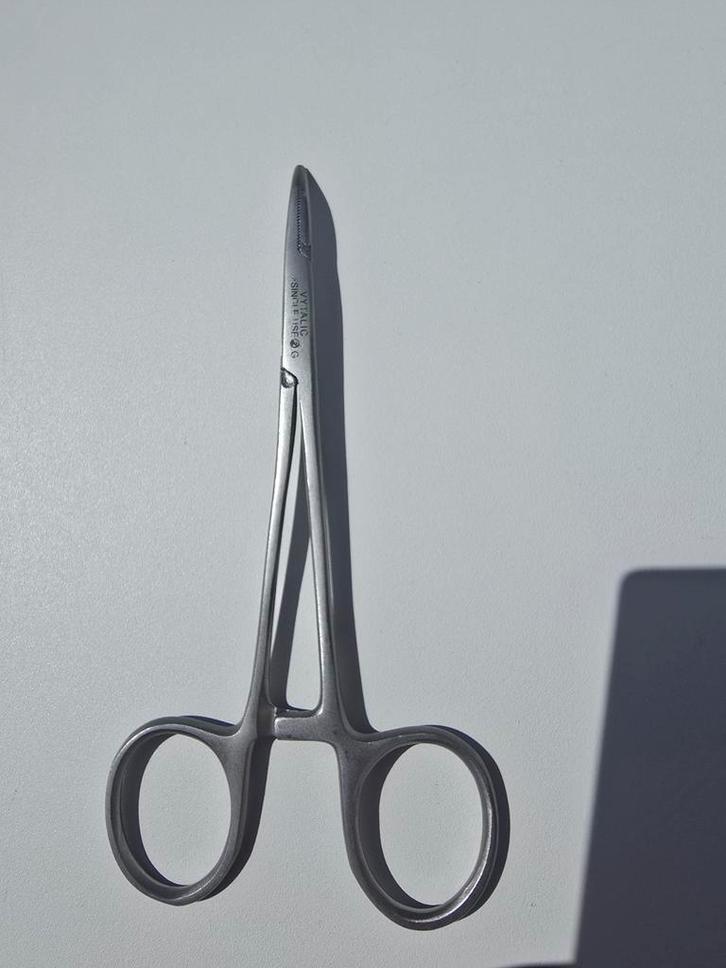 Vintage chirurgische precisie tang (kan worden vastgezet), Antiek en Kunst, Antiek | Gereedschap en Instrumenten, Ophalen of Verzenden