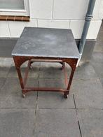 Stoer industrieel vintage metalen bijzettafel met leisteen, Ophalen, Metaal of Aluminium, 55 tot 75 cm, Zo goed als nieuw