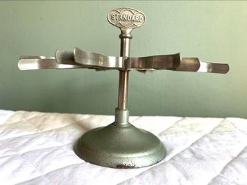 VINTAGE STEMPELHOUDER “ STANDARD” beschikbaar voor biedingen
