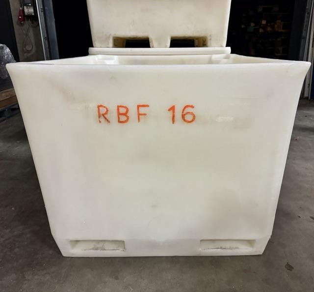 palletbox/hooibak/accubak/ijzerbak/kunststof/pallet, Doe-het-zelf en Verbouw, Kratten en Dozen, Zo goed als nieuw