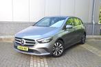 Mercedes-Benz B-Klasse 180 Business Solution Lu € 26.900,0, Auto's, Mercedes-Benz, Nieuw, Origineel Nederlands, Zilver of Grijs