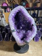 Amethist geode (44) van 23 kg, mooi hol en diep paars., Ophalen of Verzenden, Mineraal