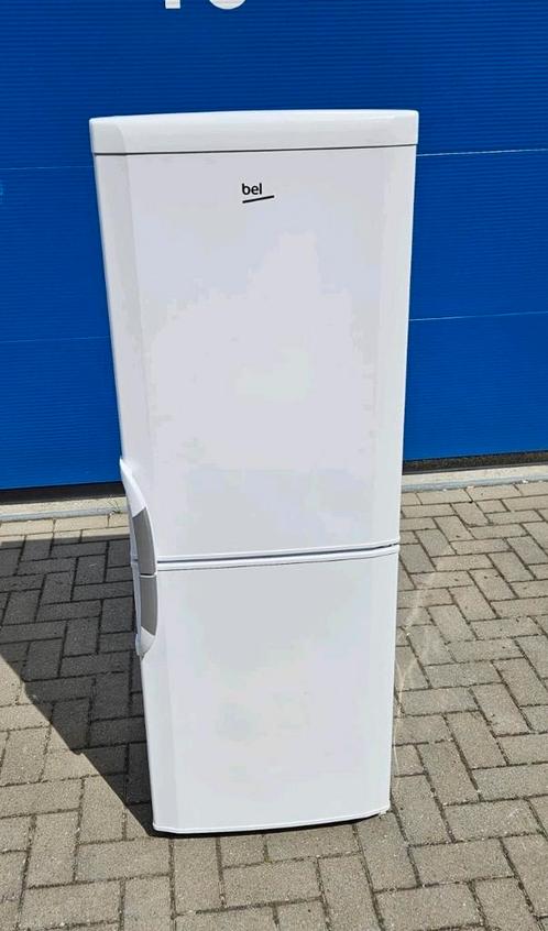 Koopje! Keurige Beko koelvriescombinatie! Bezorgen mogelijk!, Witgoed en Apparatuur, Koelkasten en IJskasten, Zo goed als nieuw