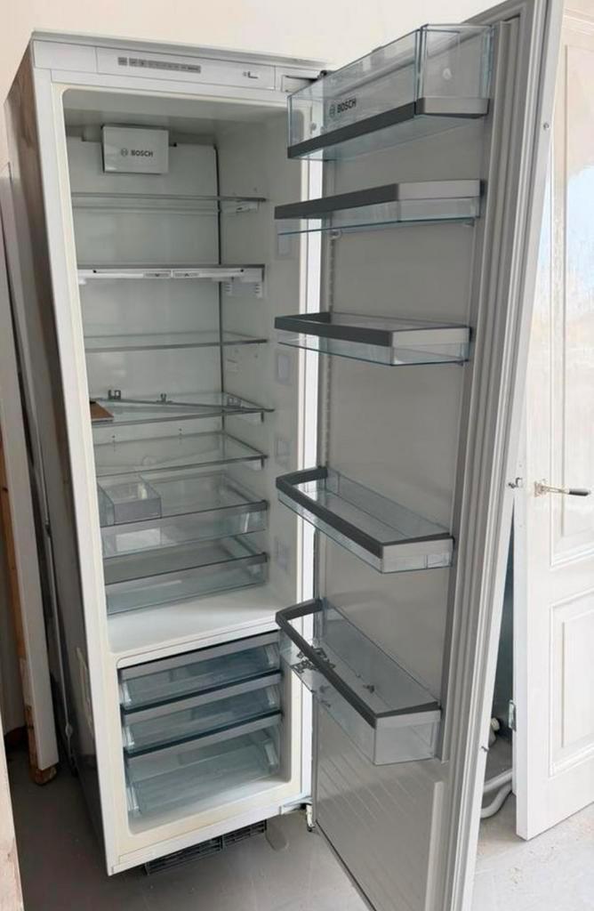 Bosch KIF42P60 inbouw koelkast, Witgoed en Apparatuur, Koelkasten en IJskasten, Gebruikt, Zonder vriesvak, 200 liter of meer, 160 cm of meer