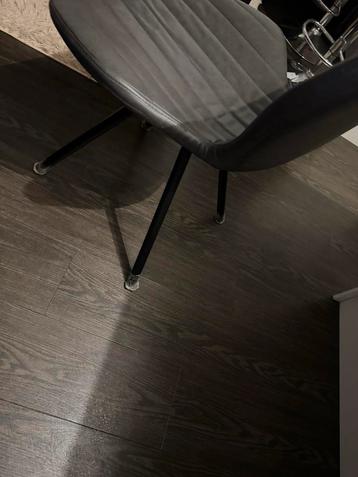 Mooie, bijna nieuwe stoel