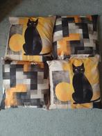 4 mooie en leuke POEZEN / KATTEN  kussens,  alles nu  10 €, Ophalen of Verzenden, Zo goed als nieuw