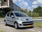 Peugeot 107 1.0-12V Urban Move | 5 Deurs | NL & NAP | Nette, Voorwielaandrijving, Stof, Gebruikt, Zwart